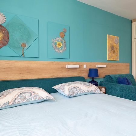 Turquoise Lägenhet Pomorie Exteriör bild