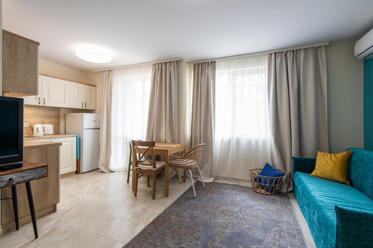 Turquoise Lägenhet Pomorie Exteriör bild